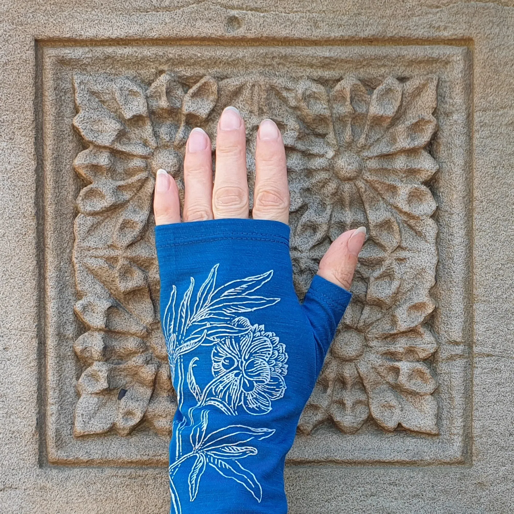 Kate Watts Regular Length Merino Glove - Peony
